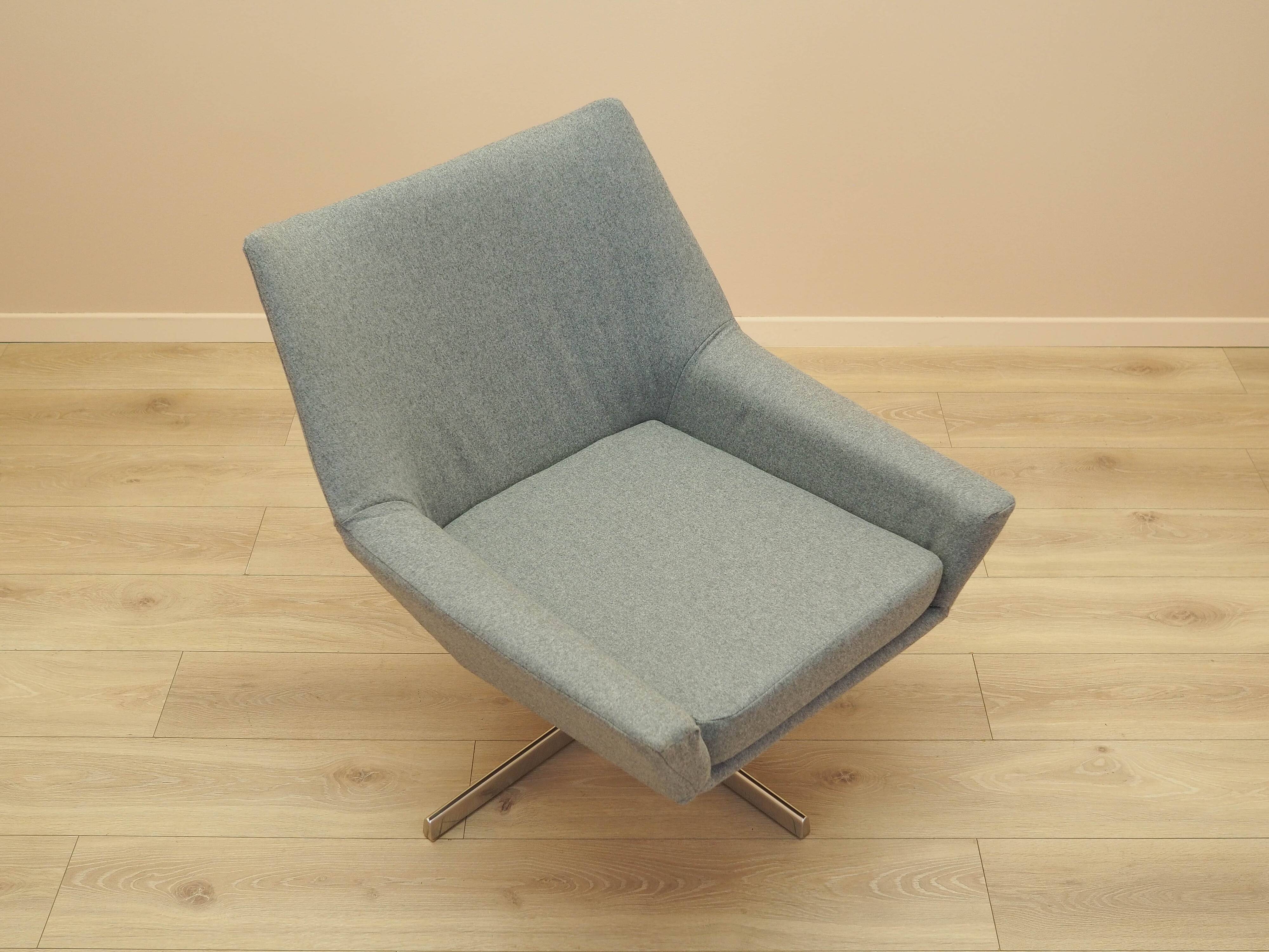 Swivel armchair, German design, 1960s, manufactured by Walter Knoll