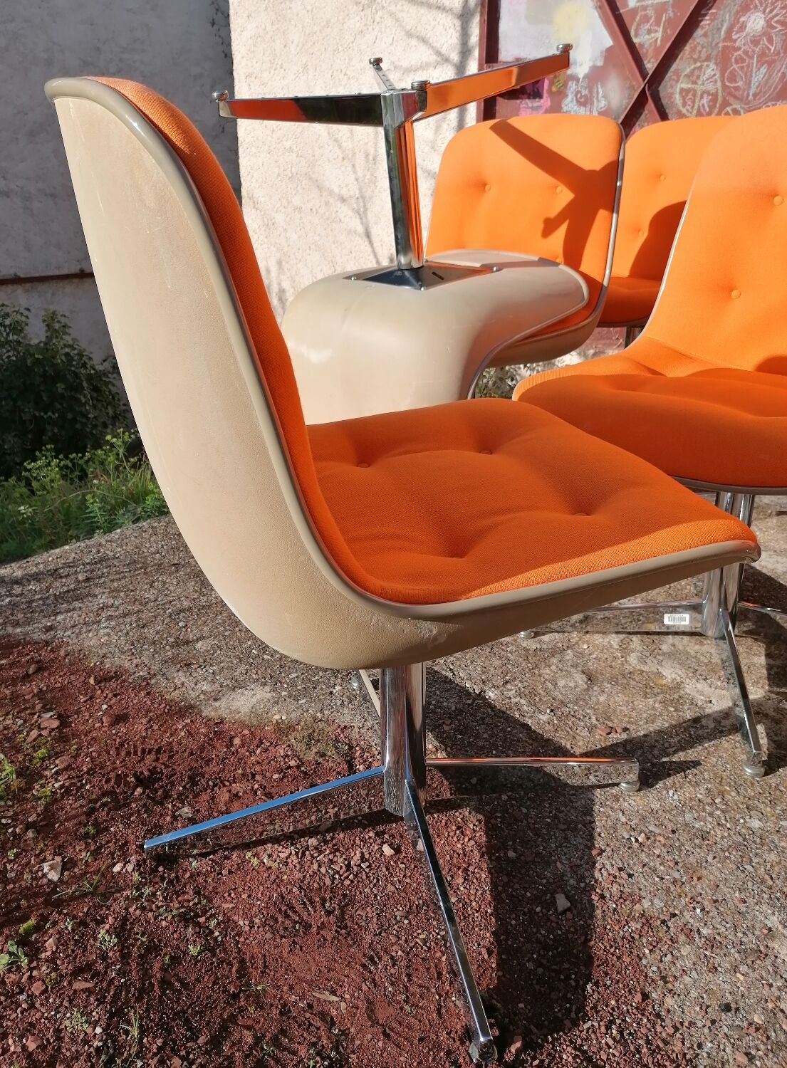 Set of 4 vintage Steelcase Strafor office chairs by Randall Buck.