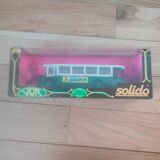 Banania solido miniature bus