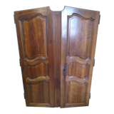 Doors with hinges
