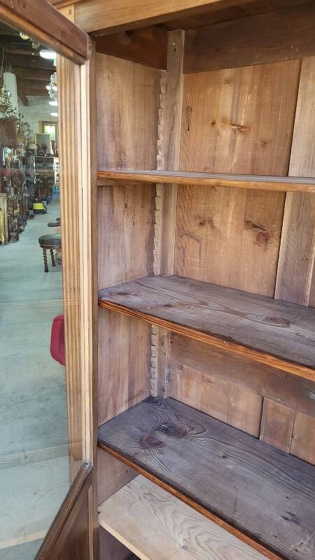 Display cabinet louis xvi style 2 doors in walnut