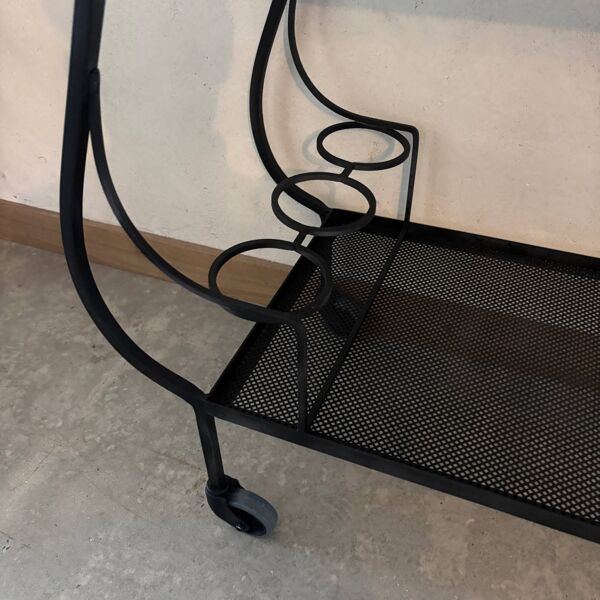 Desserte noire en tôle perforée