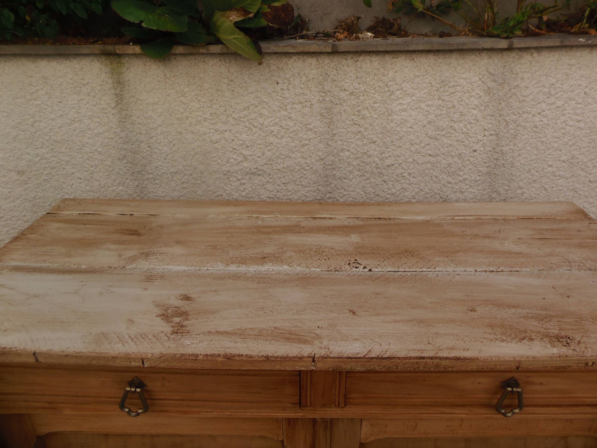 Art Deco buffet in natural wood, authentic charm.
