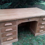 Gradiam oak desk