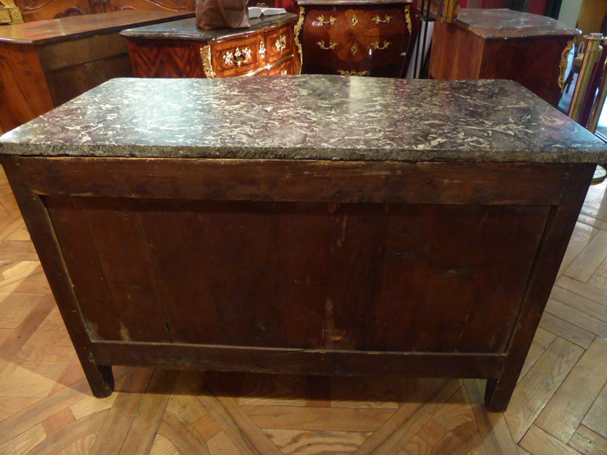 Flowers 18th century marquetry curved Dresser