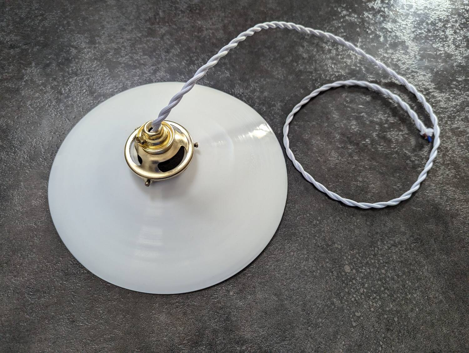 Suspension, Art Deco portable lamp in smooth opaline