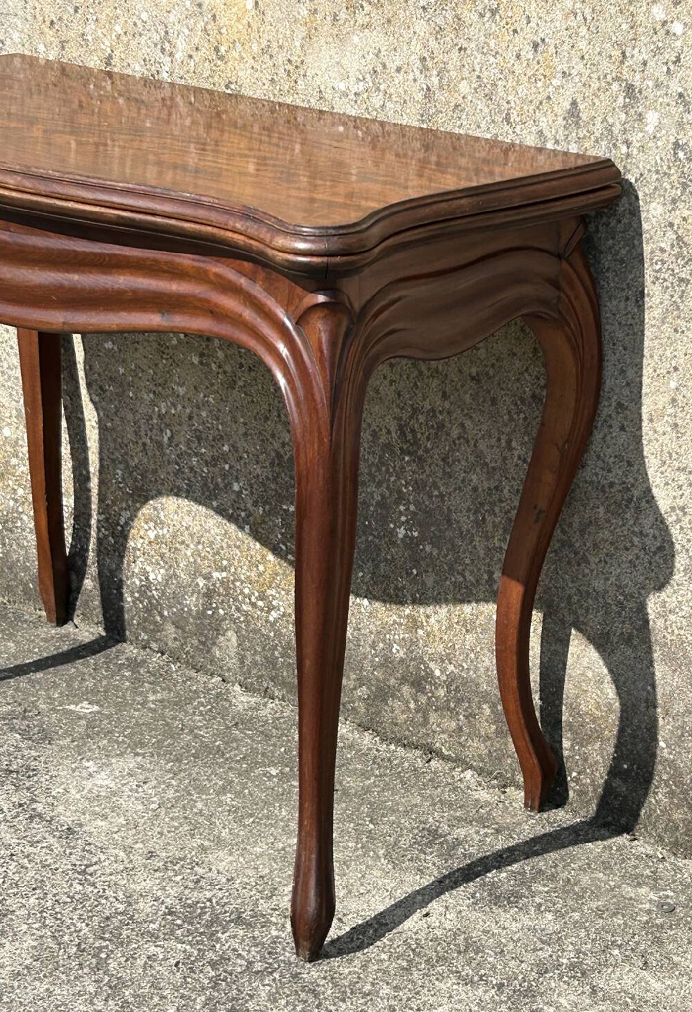 Table de jeu en bois d'acajou Napoléon III, 18ème siècle
