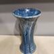 Vase en grès émaillé bleu signé