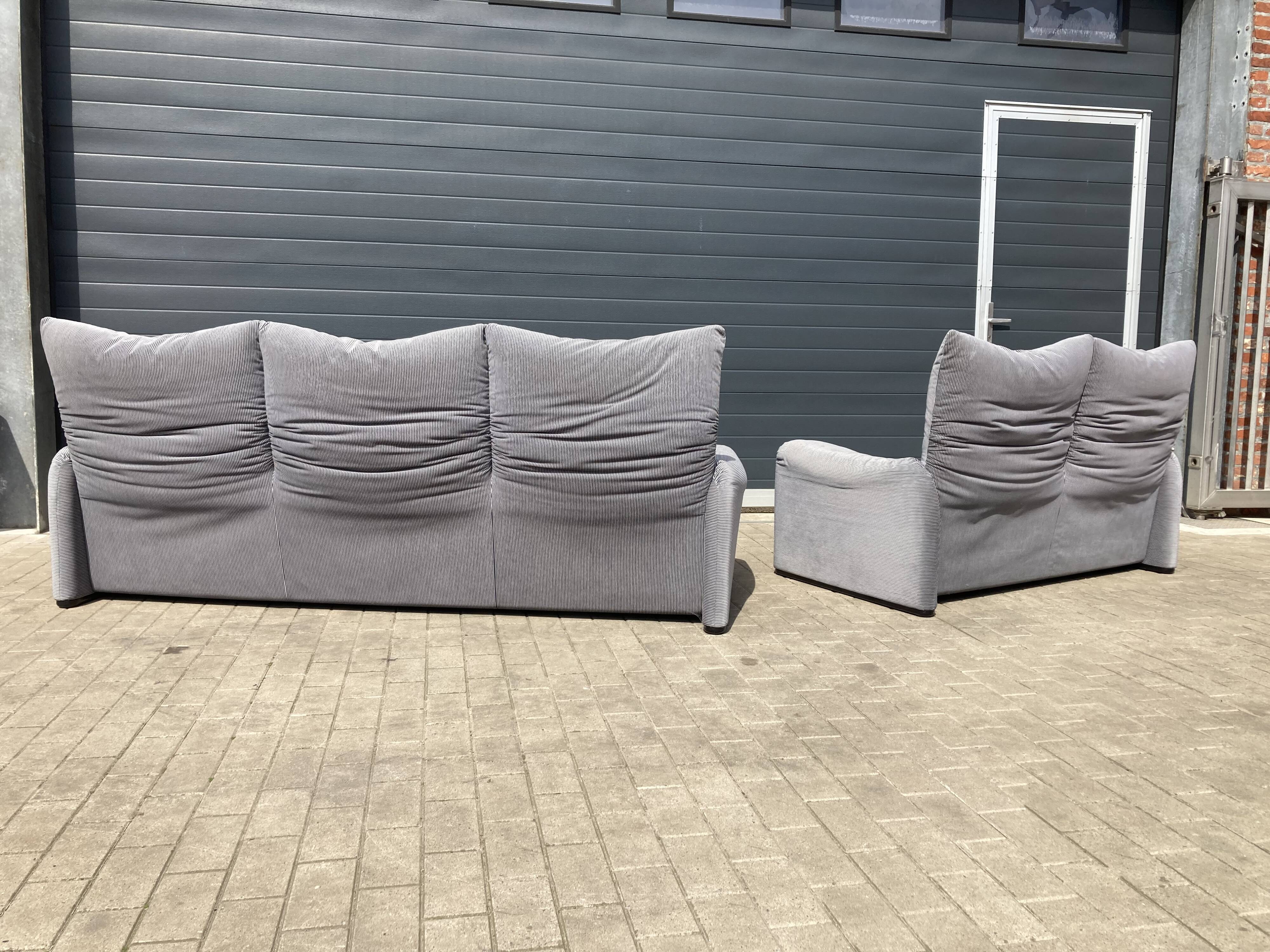 Set of 2 Maralunga sofas by Vico Magistretti for Cassina