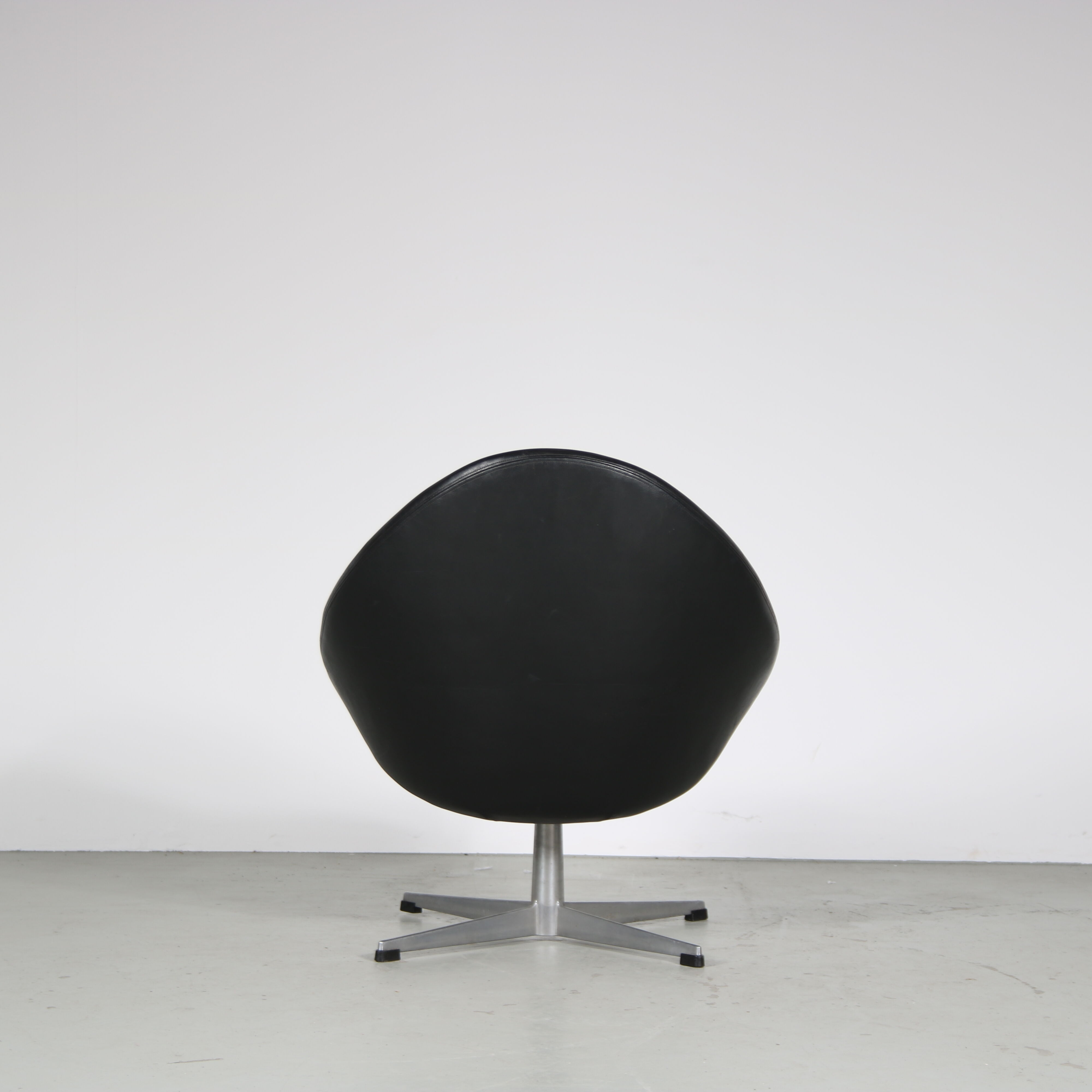 1960s “Little Egg” chair by Pastoe, Netherlands