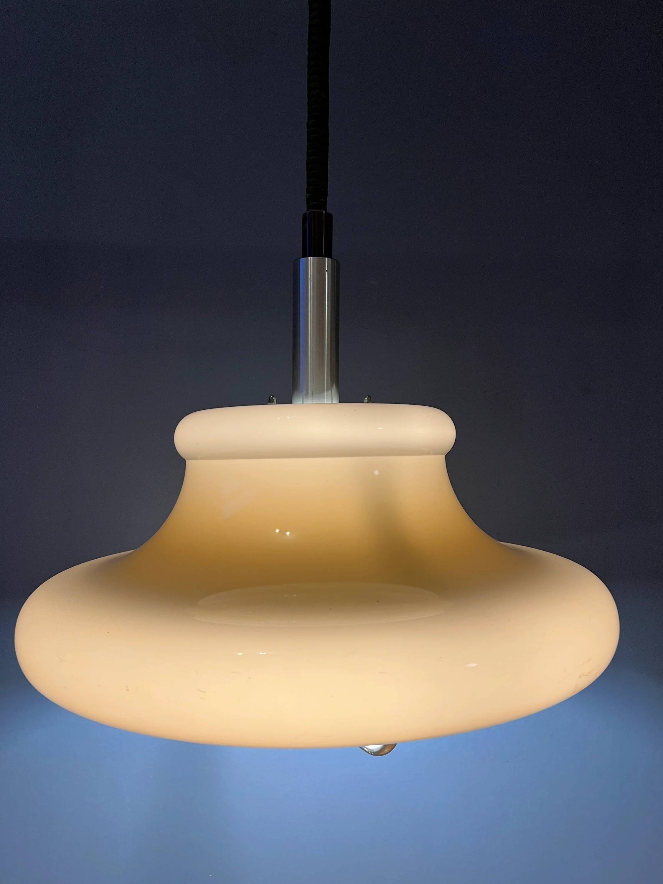 Vintage Herda mushroom suspension