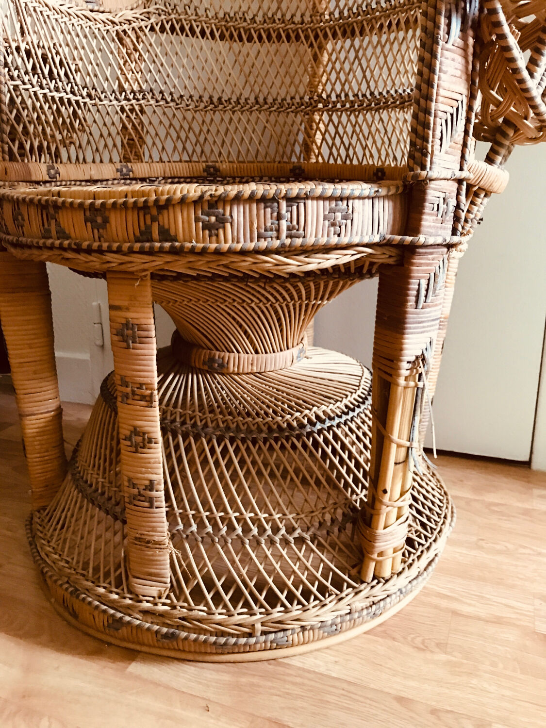 Mid-Century Oriental Peacock Chair in Straw, 1970s