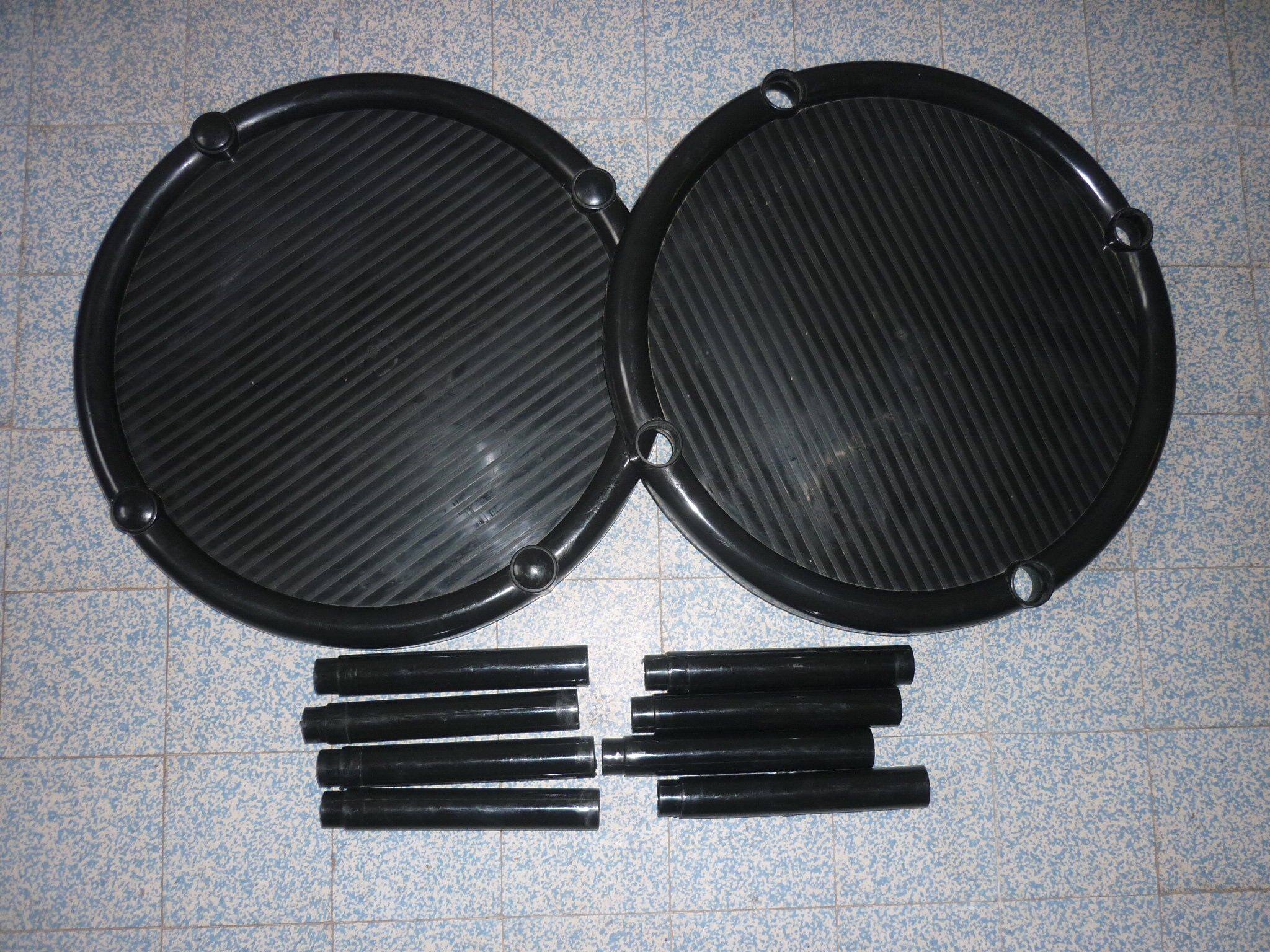 Table noire avec 2 plateaux, 1970