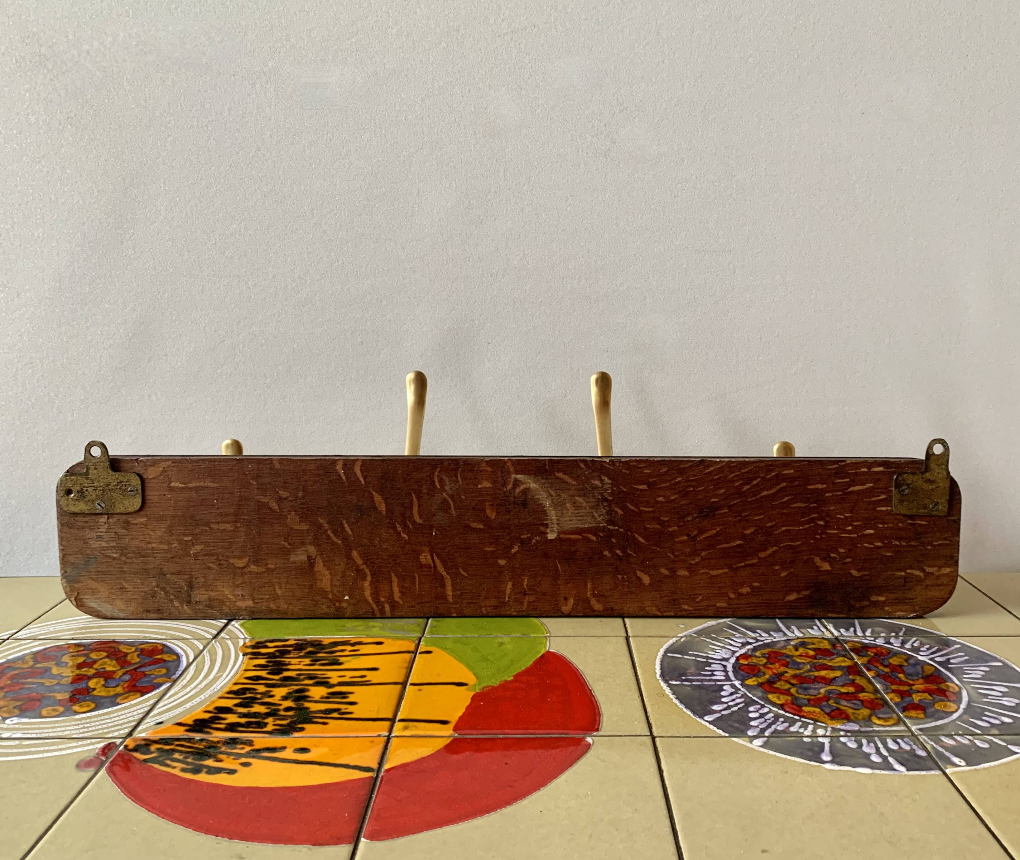 Vintage wooden wall coat rack with 4 double golden aluminum hooks