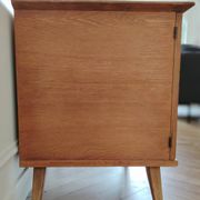 Meuble à vinyles vintage rénové, années 60