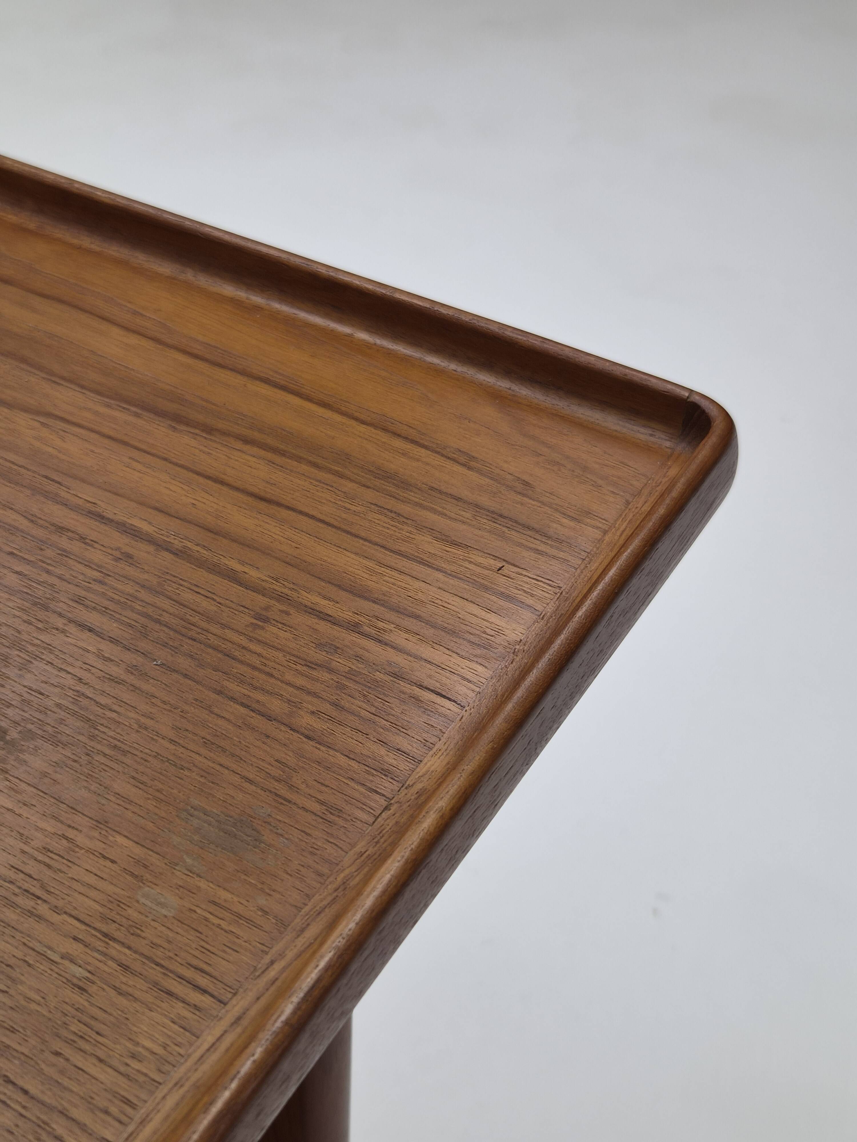 Bureau d'écriture vintage danois en teck par Peter Løvig Nielsen pour Løvig, années 1960
