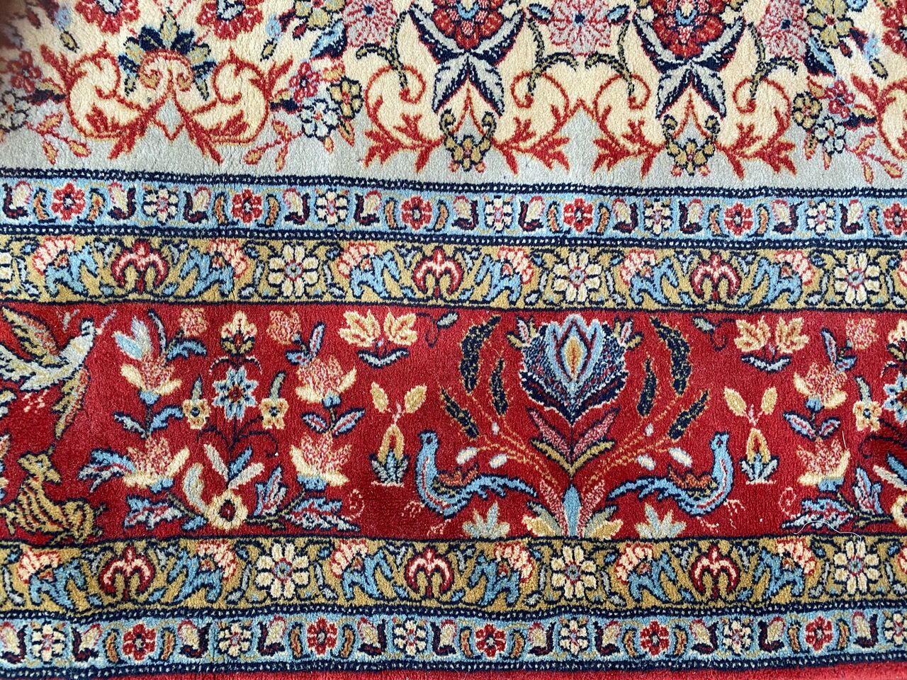 Persian style carpet in wool 250x354 cm