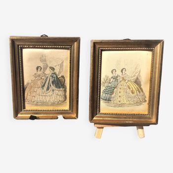 Lot de deux petits cadres portrait de marquises