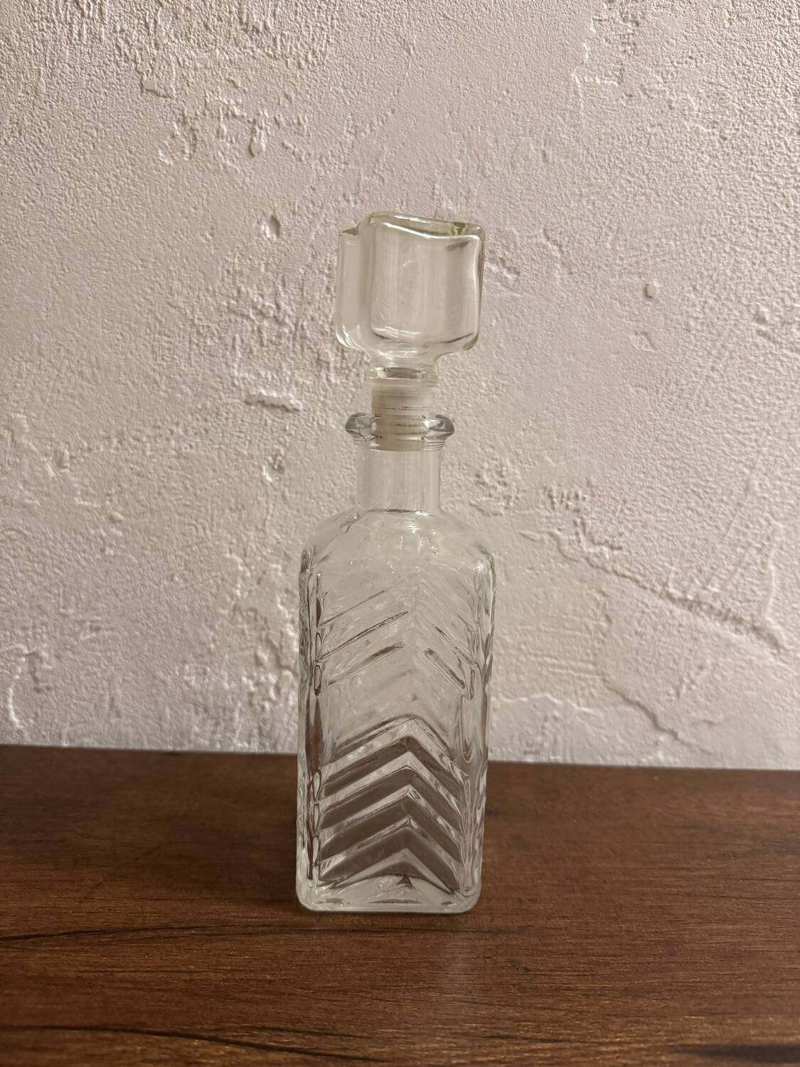 Whiskey decanter