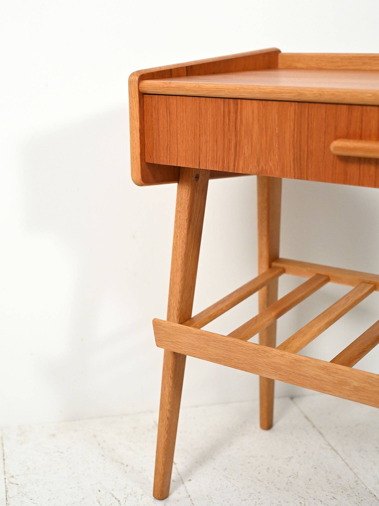 Scandinavian bedside table with drawer and magazine rack