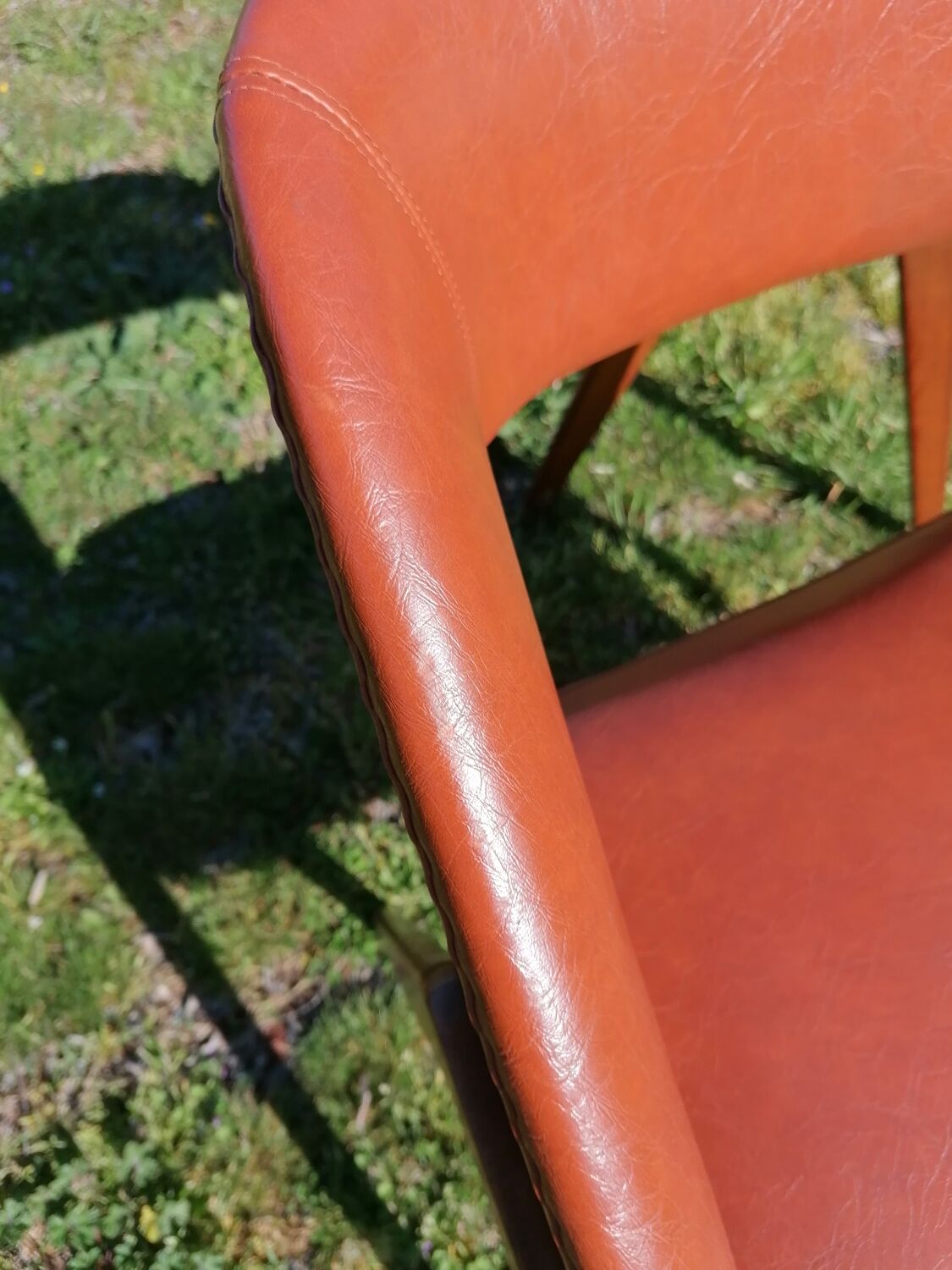 Pair of shell armchairs n°634 by Michel Ducaroy for Roset SNA