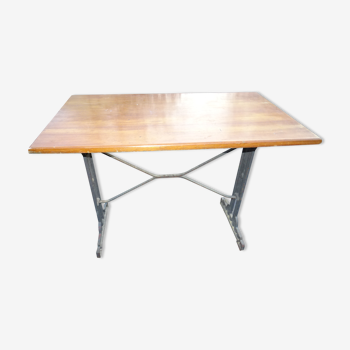 Bistro table