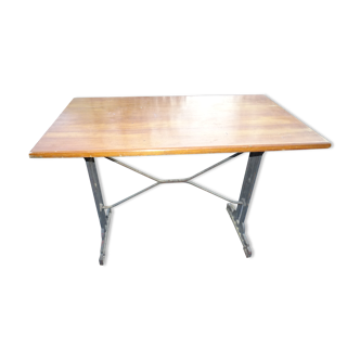 Bistro table