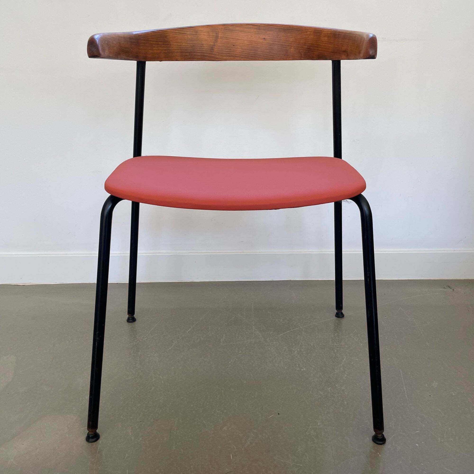 Rare ensemble de 4 chaises C 20, design Terence Conran, années 1960.