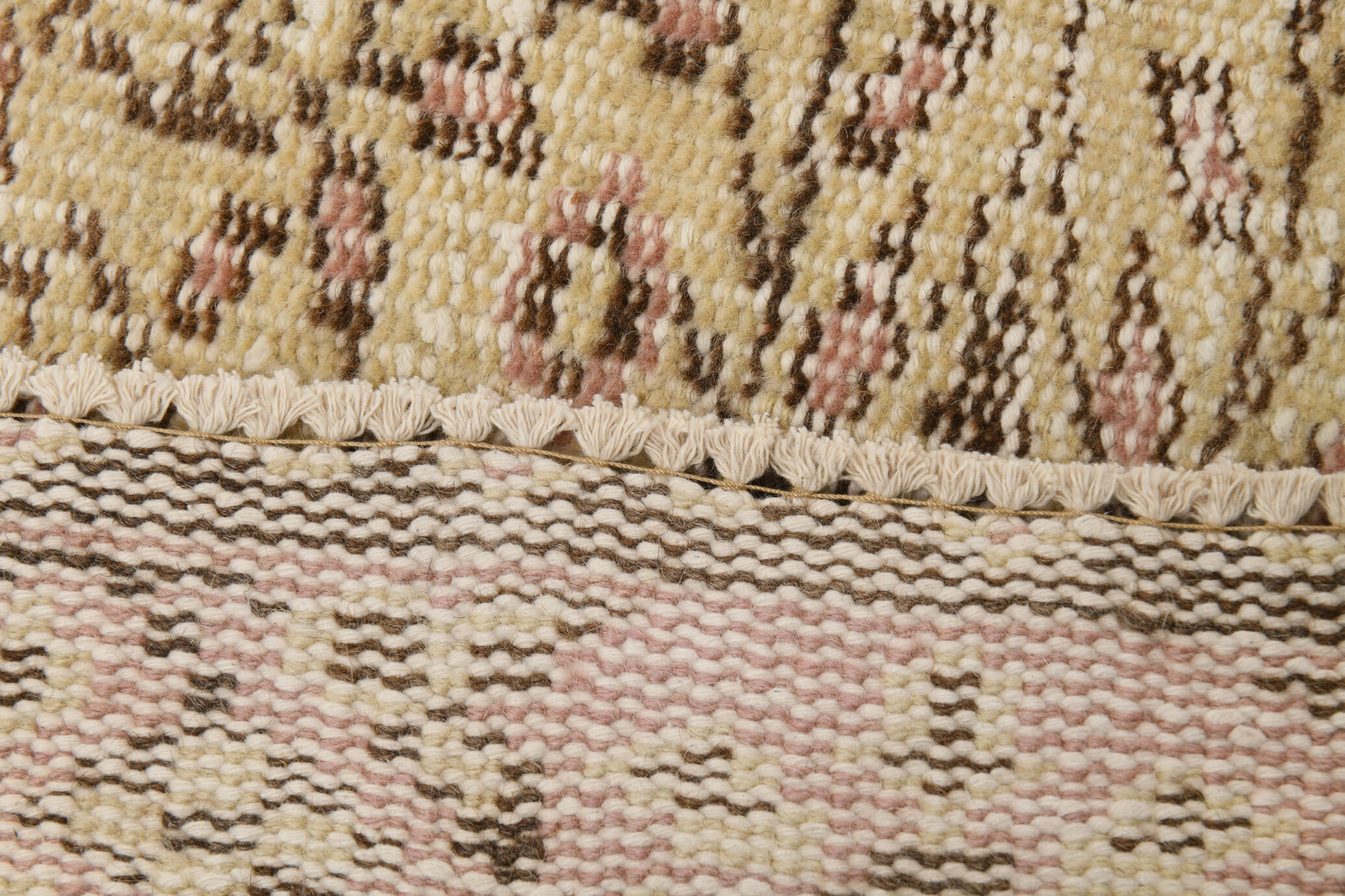 Hand-made vintage rug 303x206cm