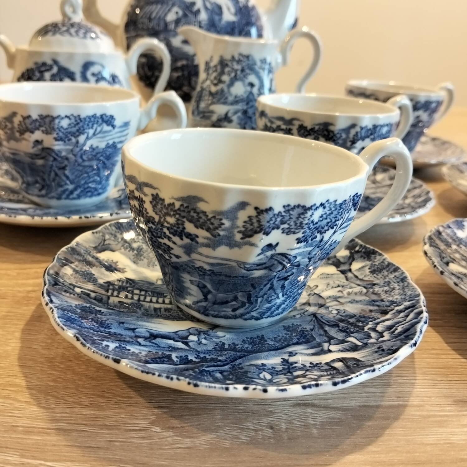 Myott The Hunter Tea and Coffee Set