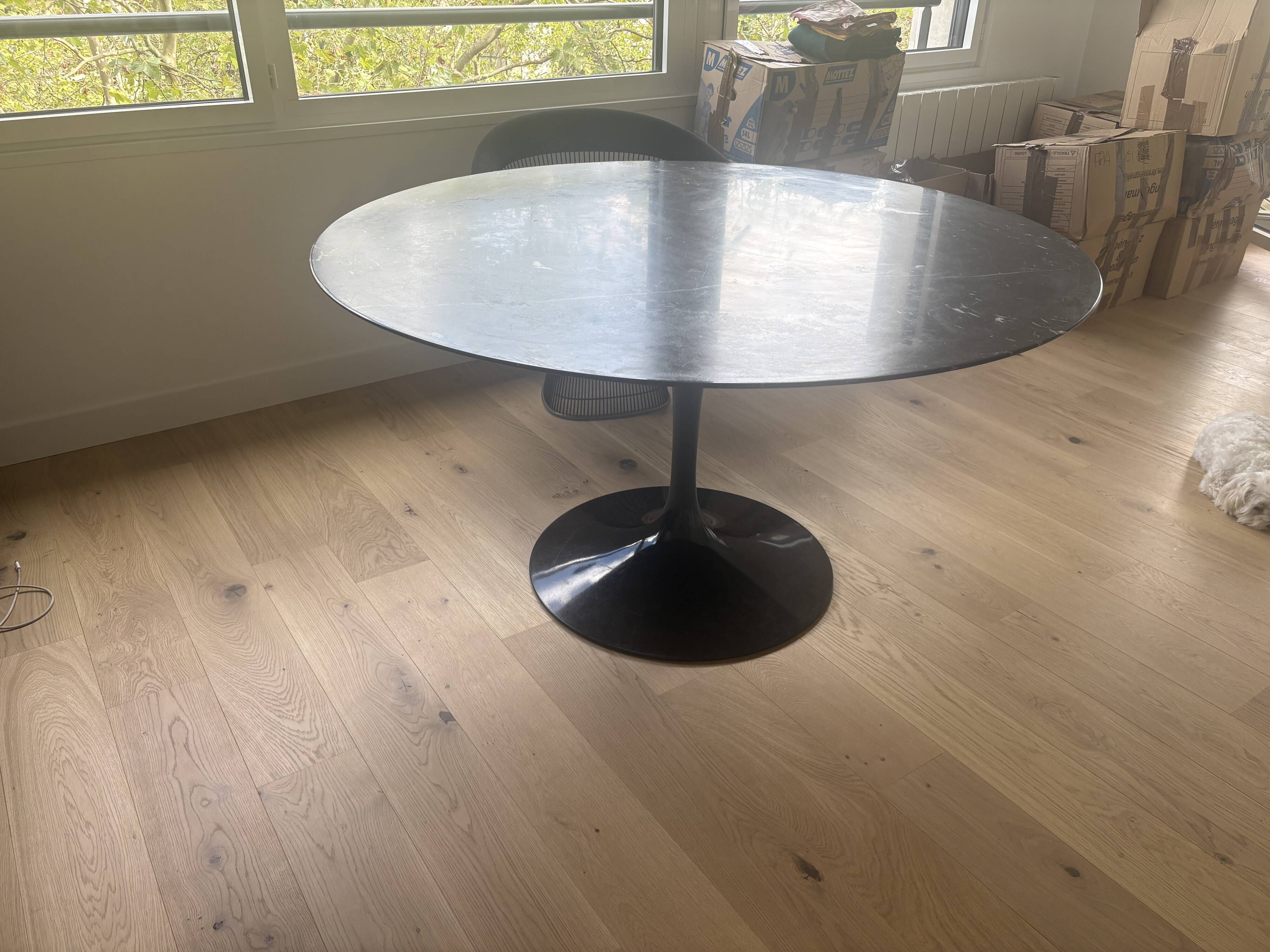 Sarrinen Tulip Table Ronde