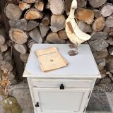 Meuble de rangement ancien rénové