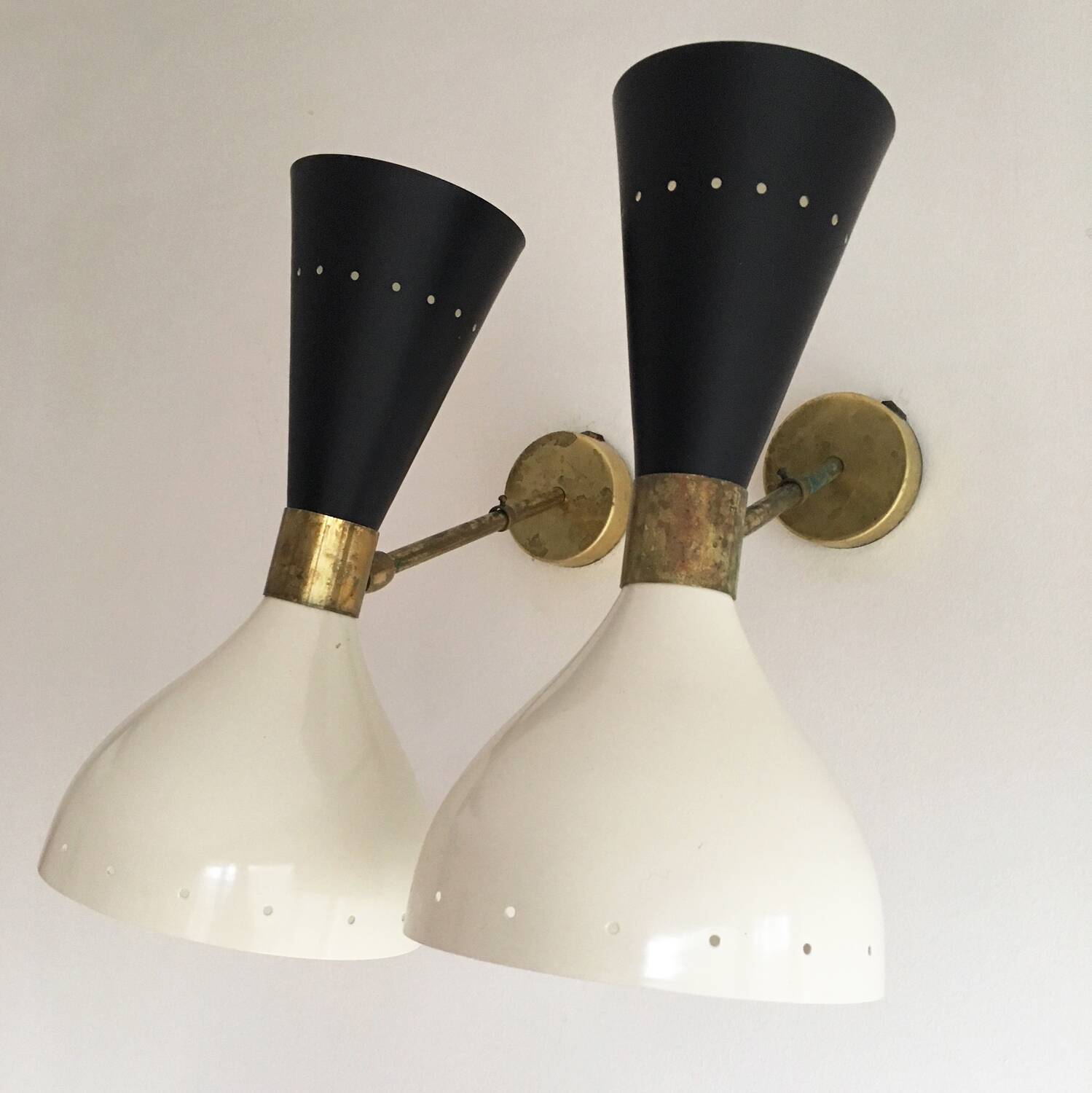 Pair of Italian design wall lights from the 1950s.