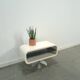 Witte tafel met afgeronde hoeken en glassen blade, tv meubel