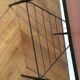 Lampadaire tripode tablette porte revue années 60