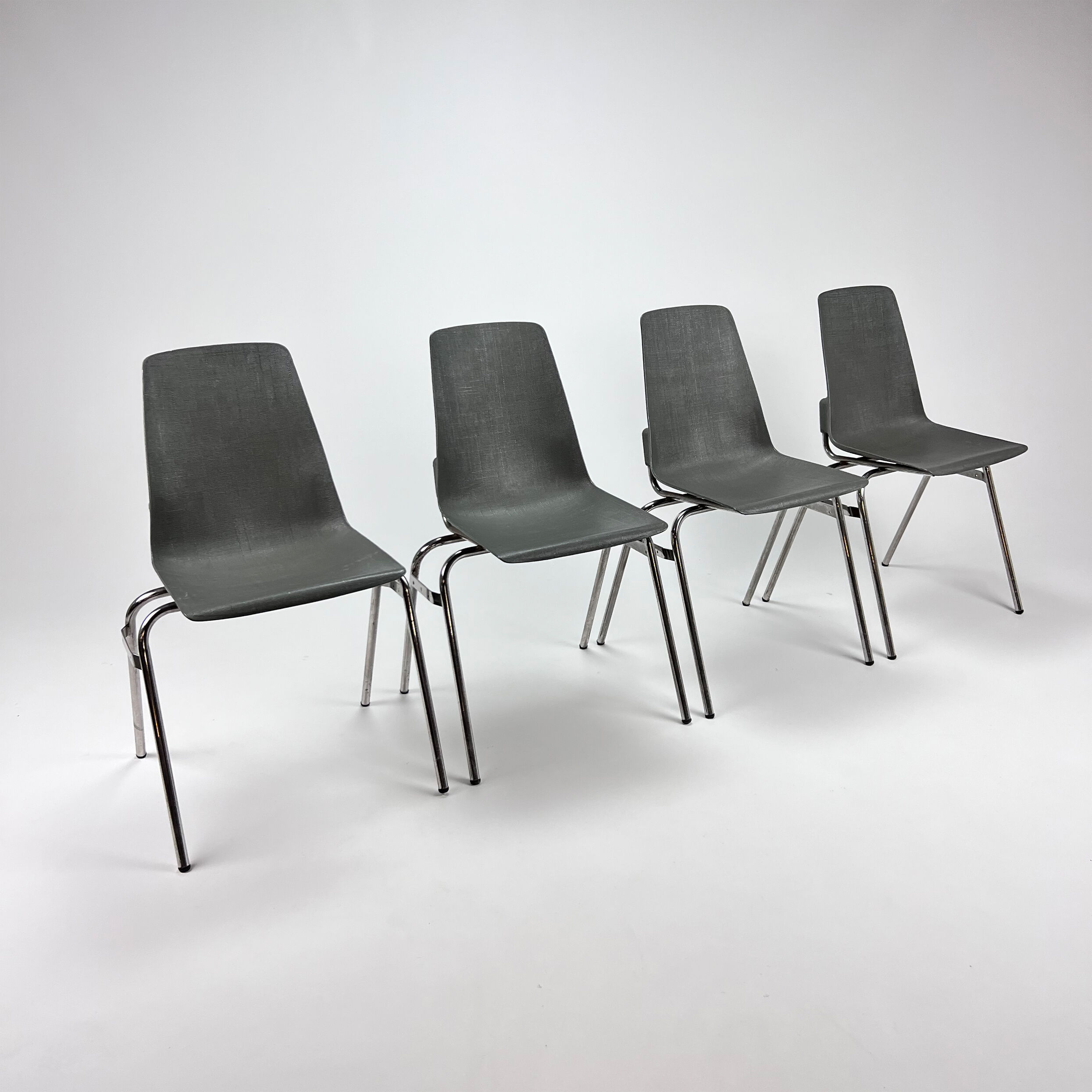 Set of 4 Vintage Fantasia chairs, France, 1960s