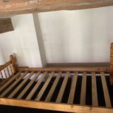 Single bed in solid wood, slatted base