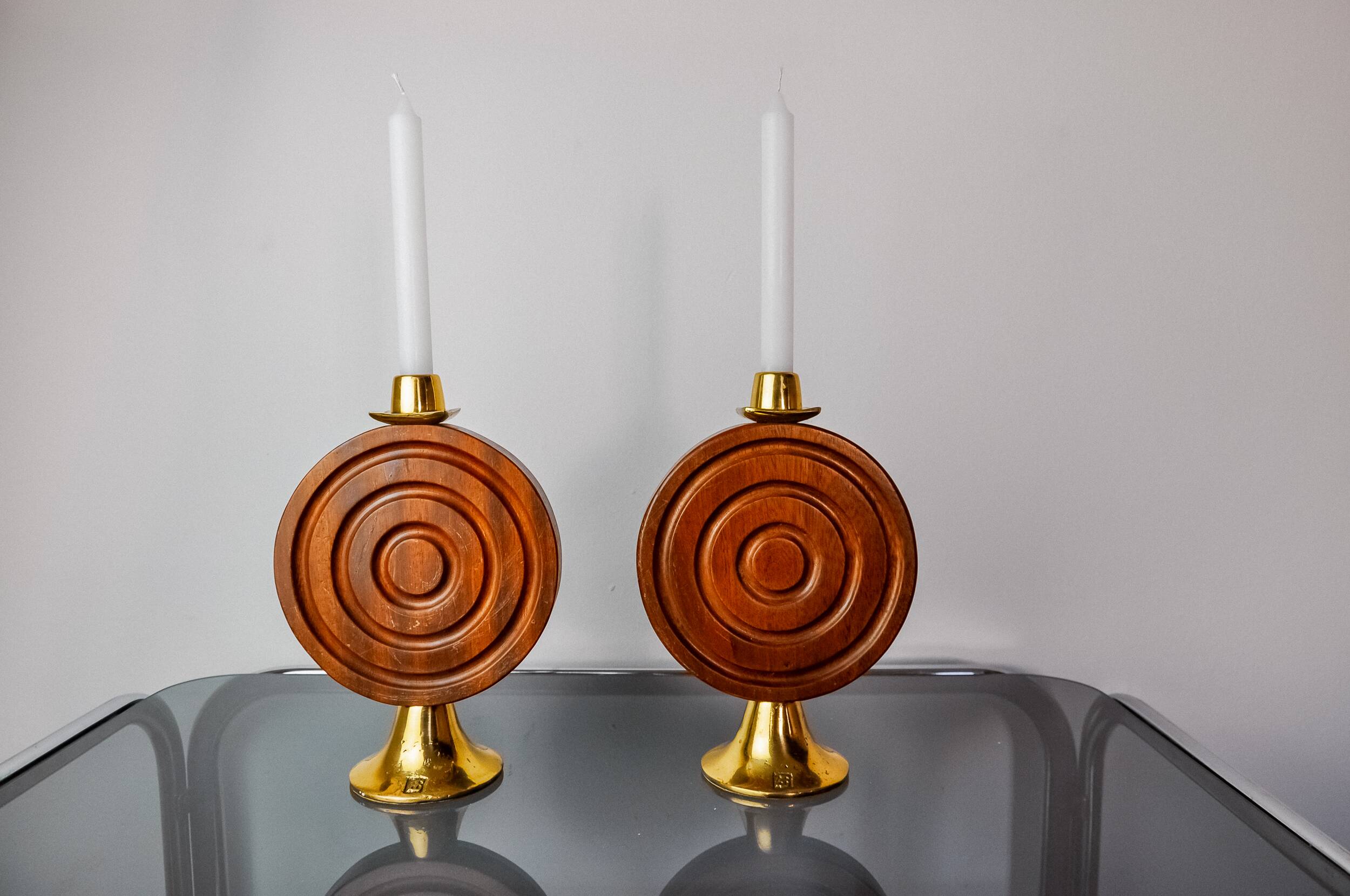 Pair of brutalist candlesticks by Ardisur, bronze and wood, Spain, 1970