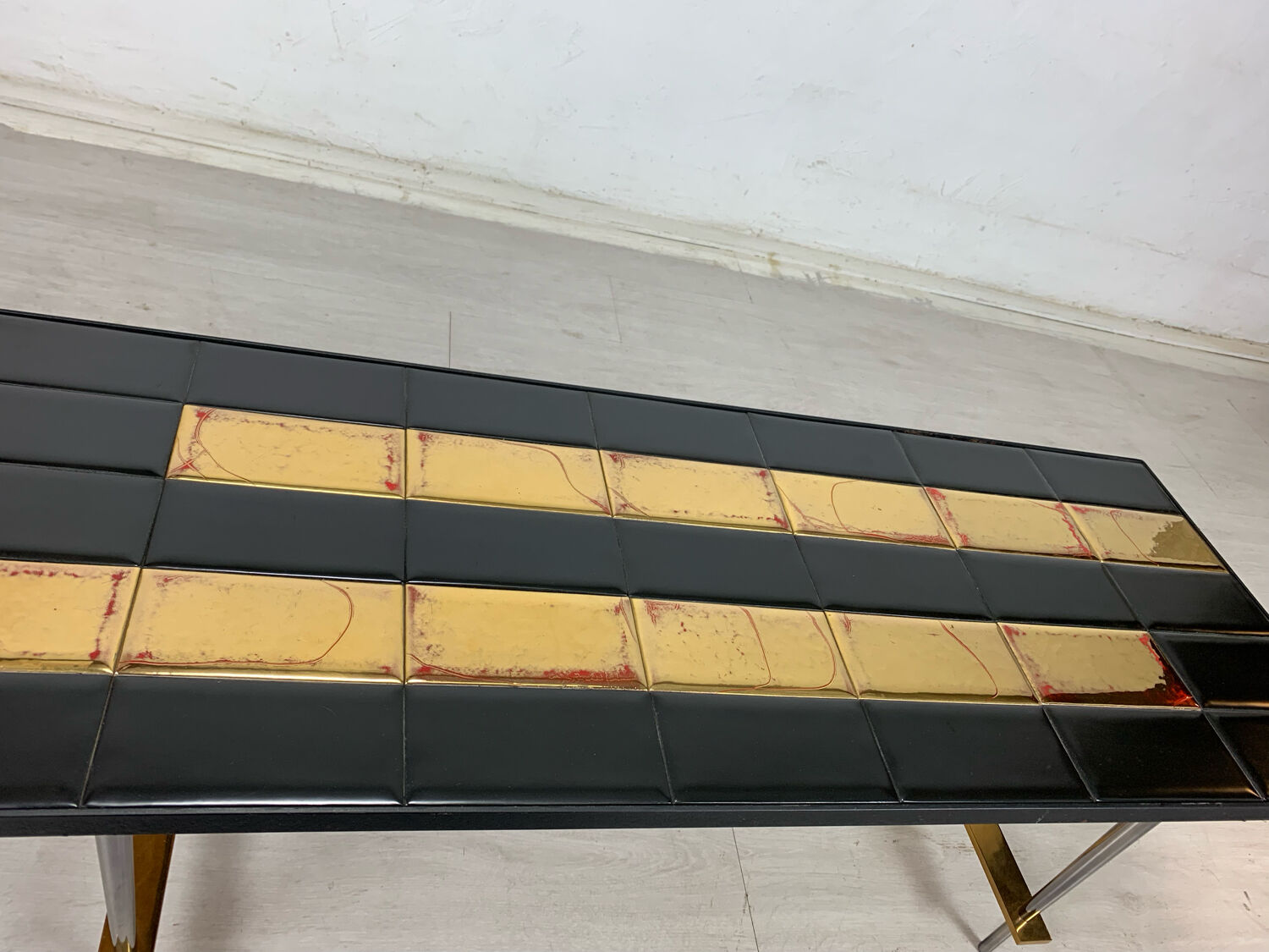 Ceramic coffee table