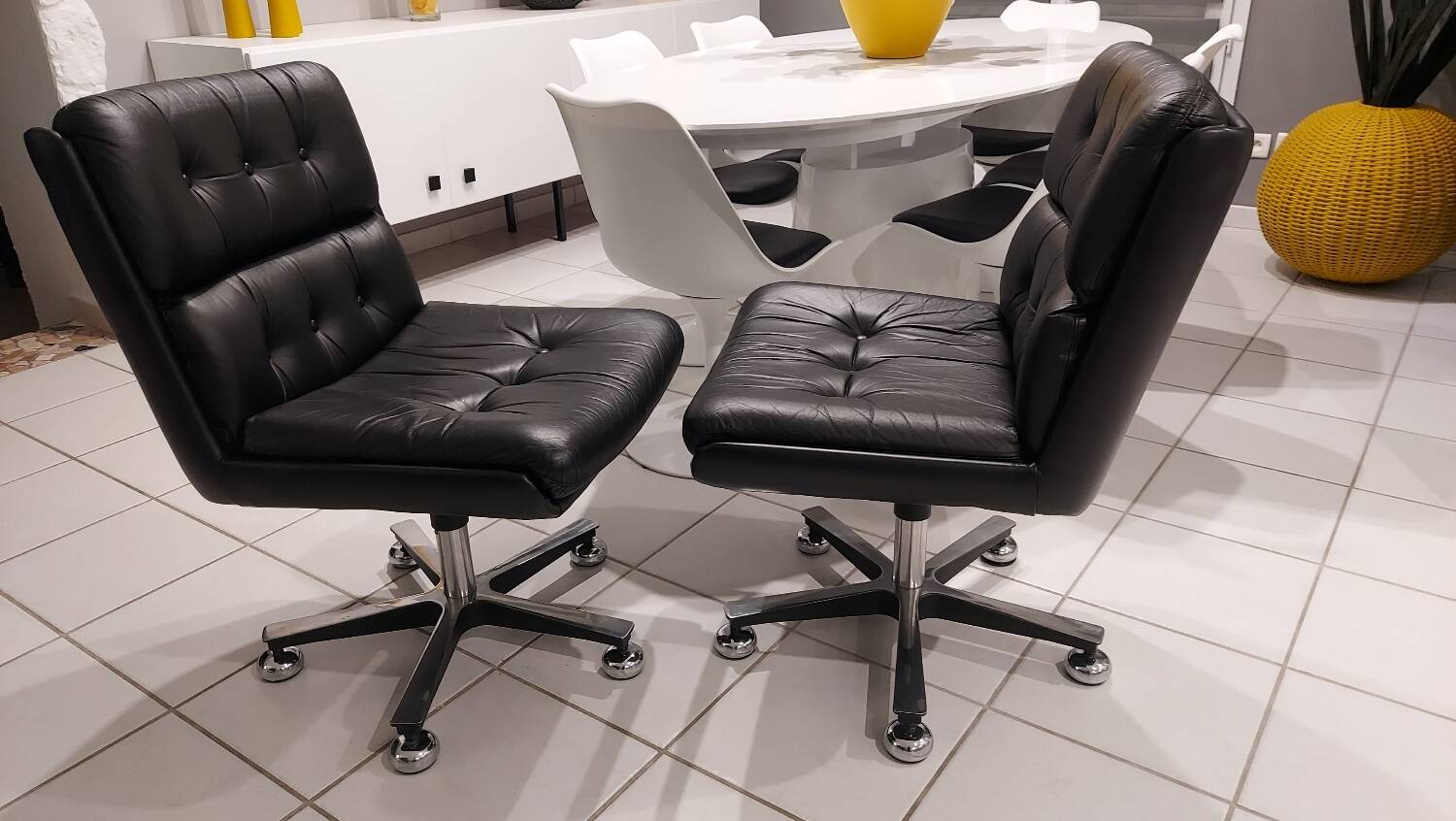 Pair of vintage Italian design leather office armchairs 1980
