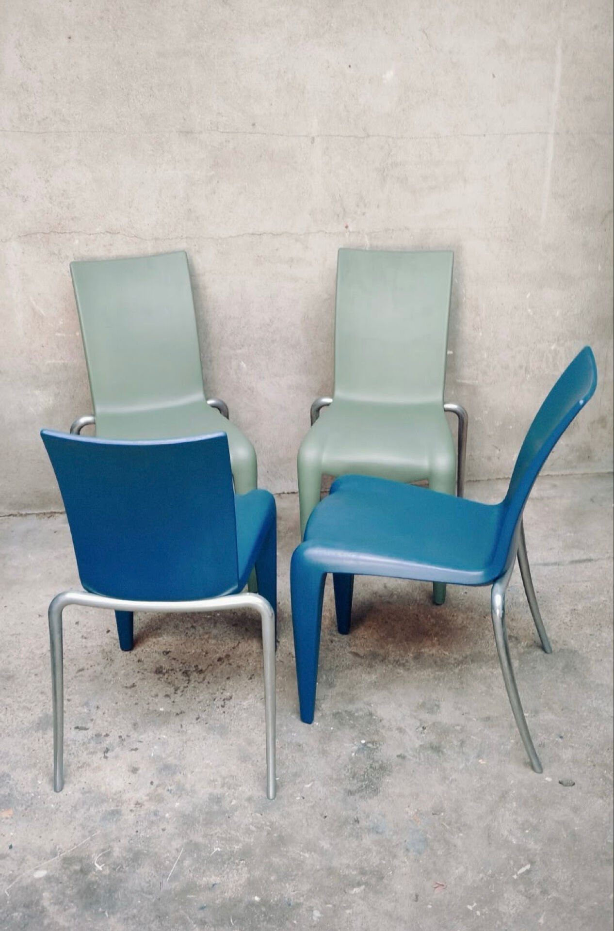 Set of 4 Louis 20 chairs by Stark for Vitra