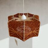 Stretched wool and wood suspension