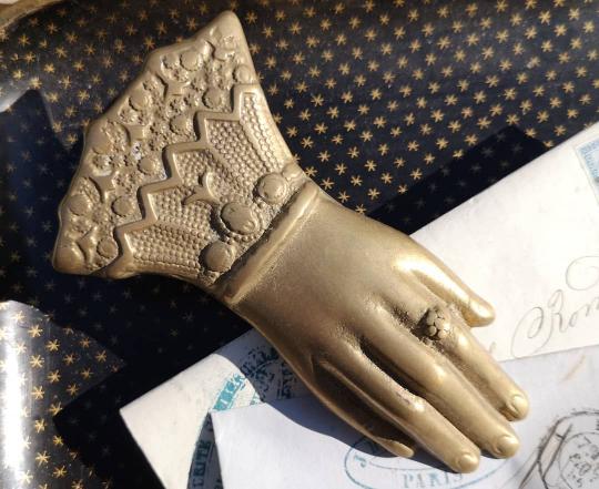 Solid brass mail clamp