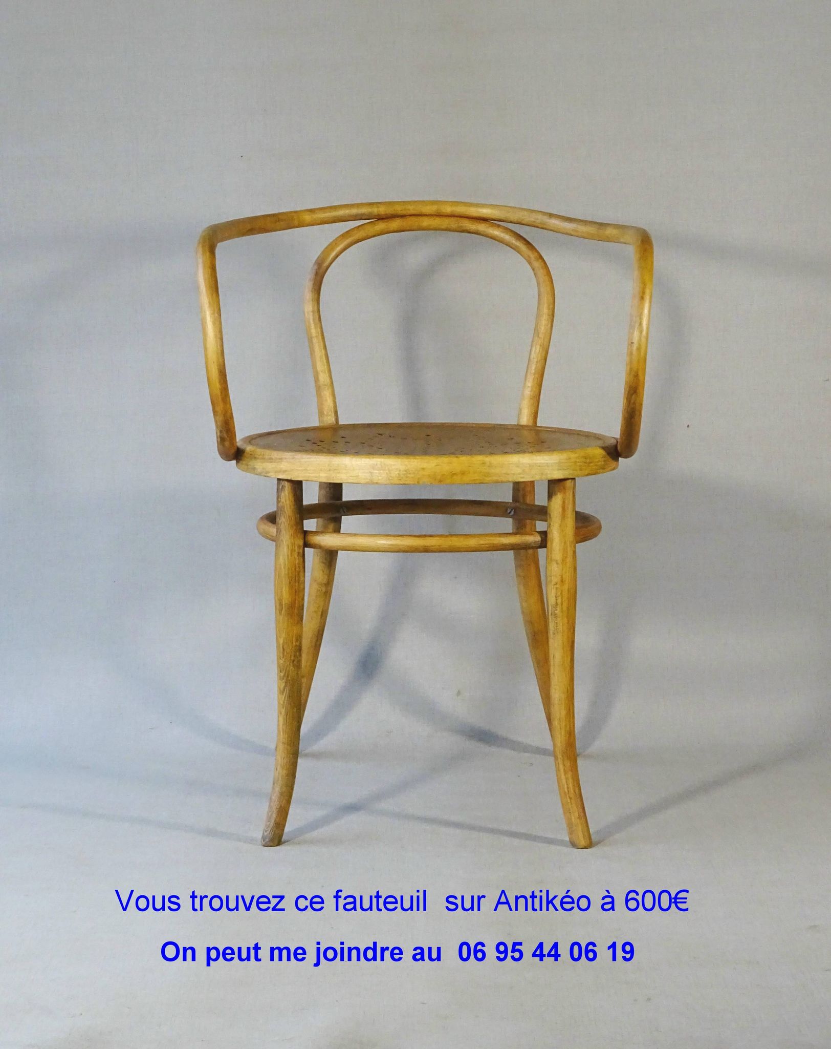 Thonet "Le Corbusier" armchair, circa 1905, star-shaped wooden seat
