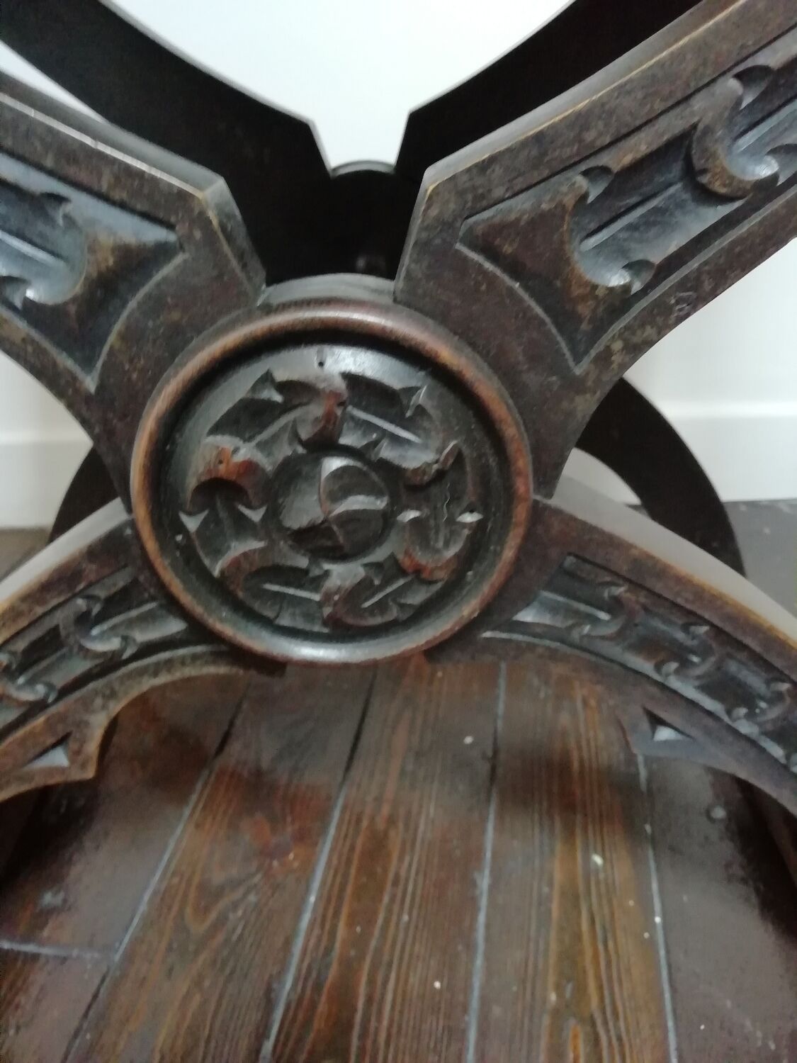 Curule armchair /Dagobert