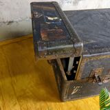 Antique travel trunk mendel trunk