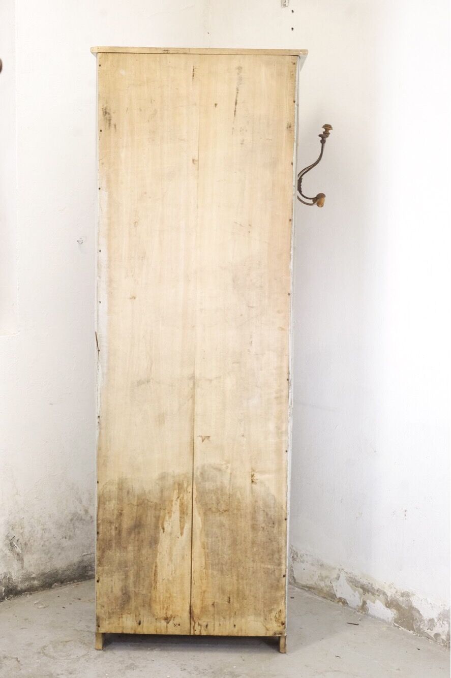 Former furniture-shelves, Middle twentieth