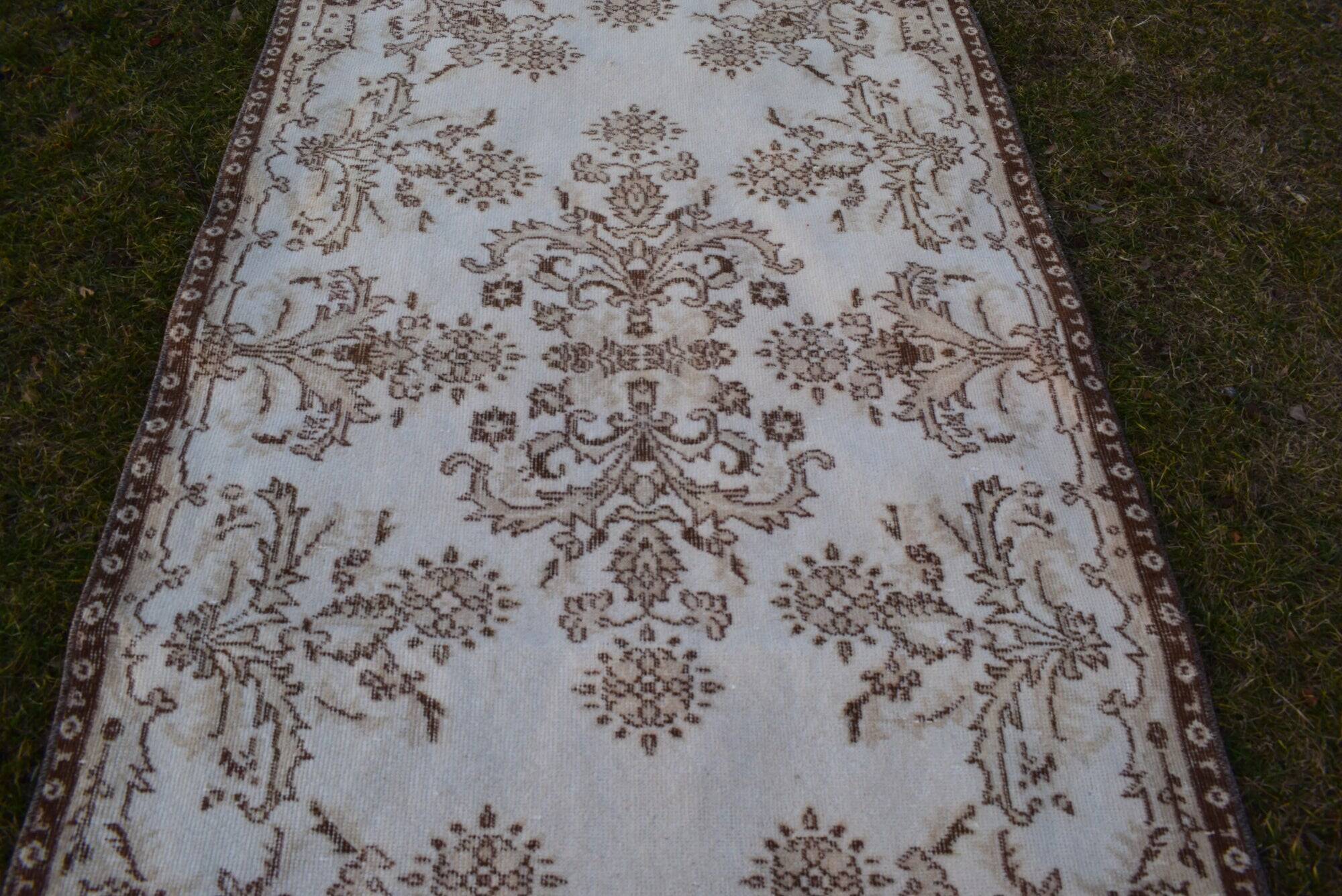 Vintage Turkish rug handmade 117x217 cm