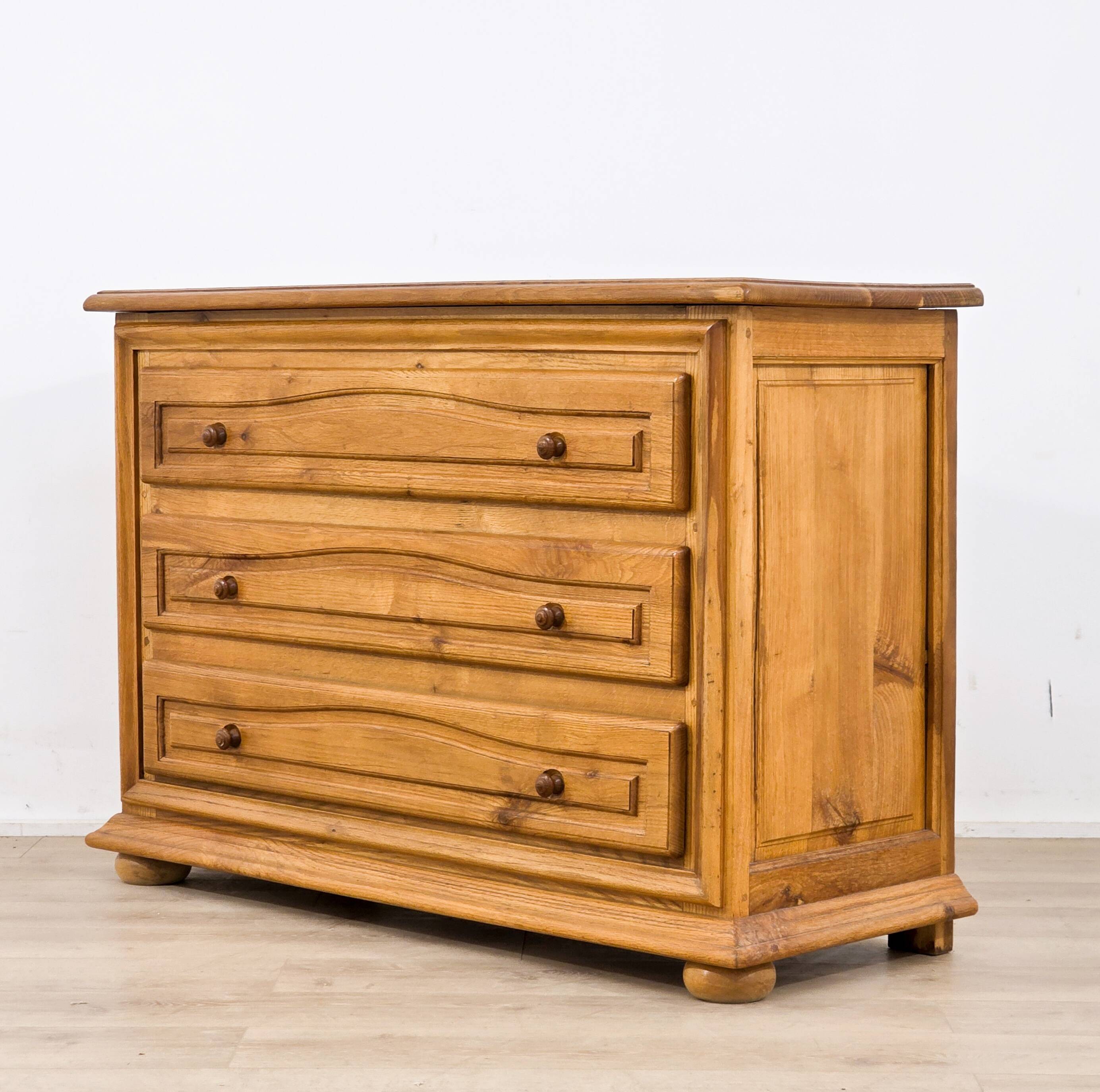 Grande commode en chêne massif des années 1970