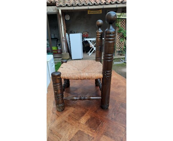 Chaise basse campagnarde